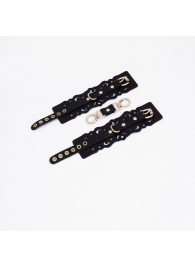 Черные кожаные наручники с узорами и золотистой фурнитурой - Crazy Handmade - купить с доставкой в Красноярске